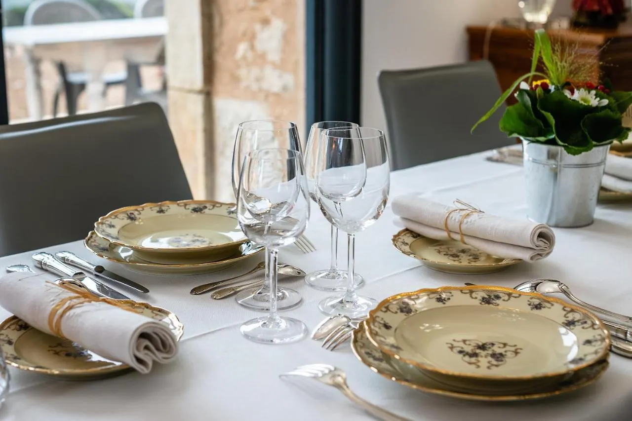 Les Enclos Secrets Livernon 4*,  France