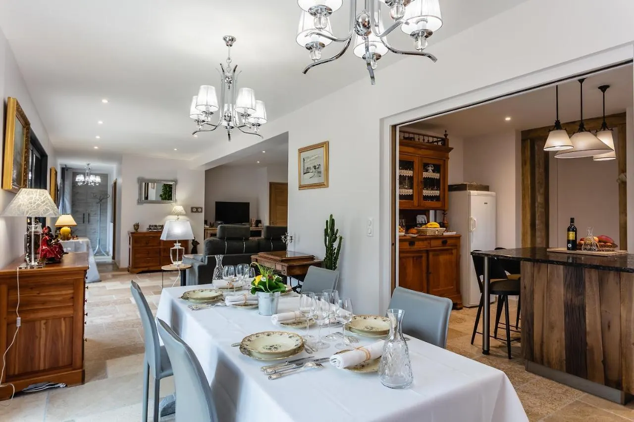 Les Enclos Secrets Livernon Bed & Breakfast