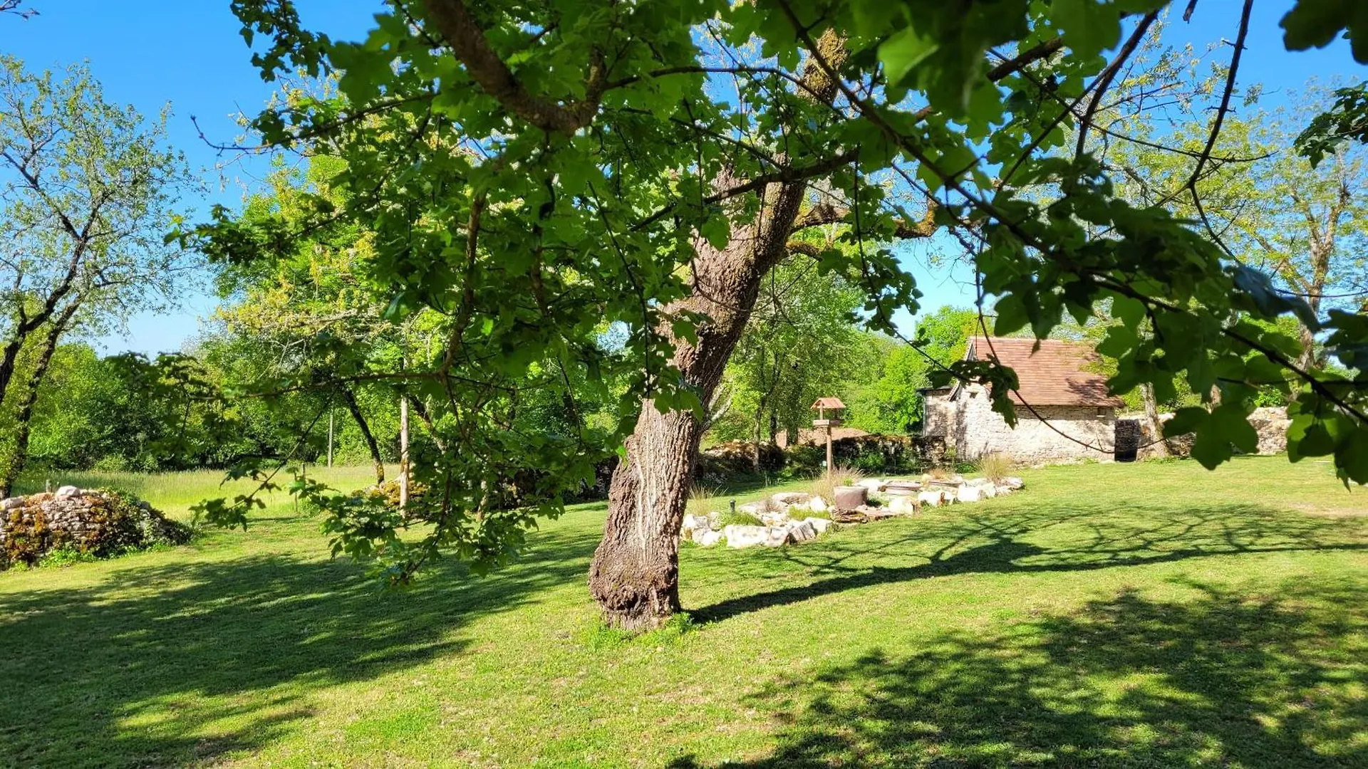 Les Enclos Secrets Livernon Bed & Breakfast