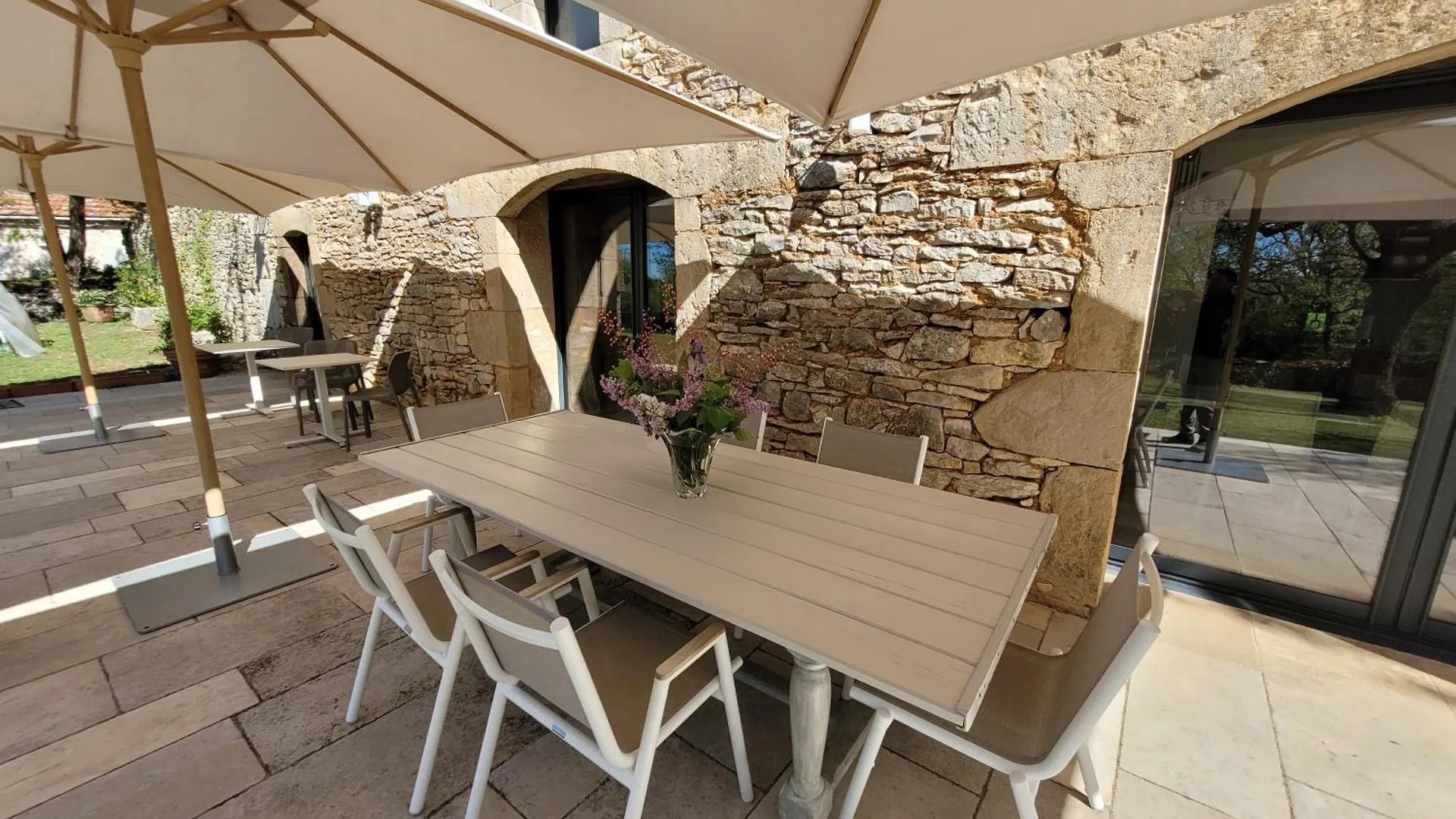 Les Enclos Secrets Livernon