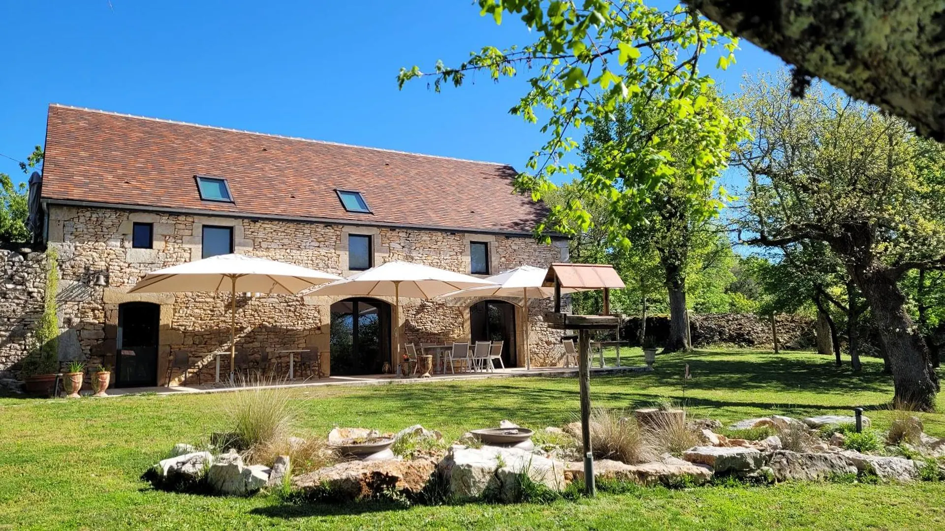 Les Enclos Secrets Livernon