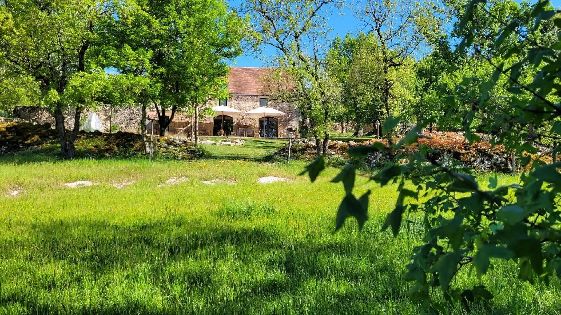 Les Enclos Secrets Livernon France